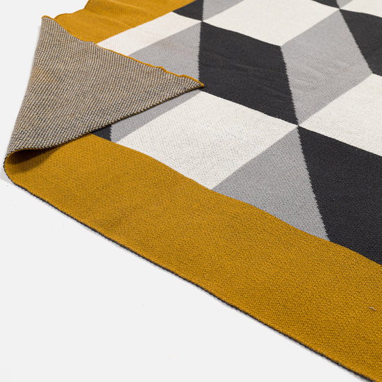 Sofa Pledd / Teppe - Strikket Prism 02