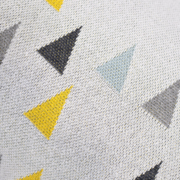 Liten Fotskammel - Strikket Geometrisk Trekant Fabric Close-up Image
