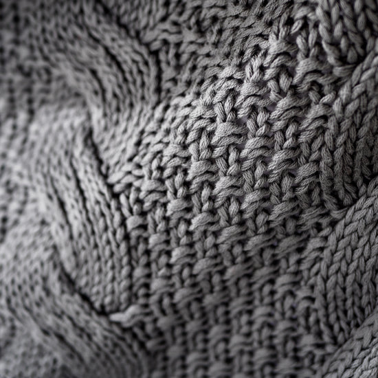 Sofa Pledd / Teppe - Strikket Cable Grå 04