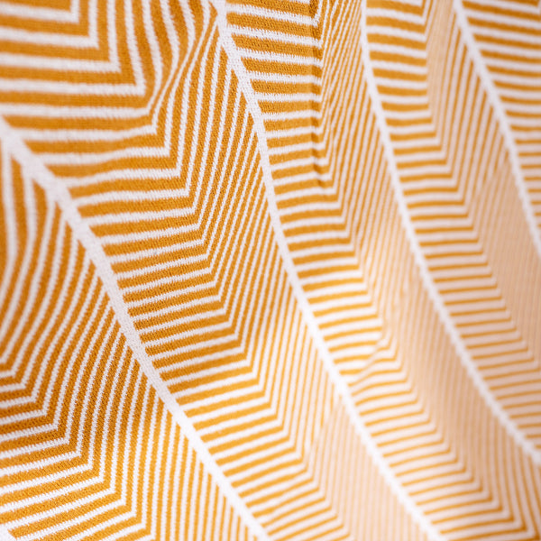 Sofa Pledd / Teppe - Strikket Sildebensmønster Sennep Fabric Close-up Image