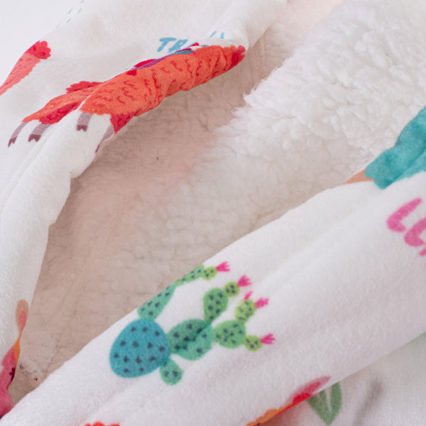 Ekstra Stort Hettegenserpledd med Glidelås for Voksne - Minky Llama Fabric Close-up Image