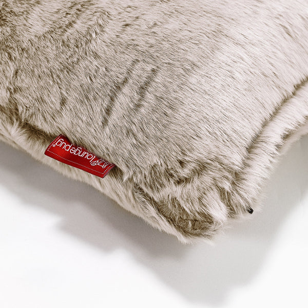 Putetrekk 47 x 47cm - Kanin-fuskepels Gyllenbrun Fabric Close-up Image