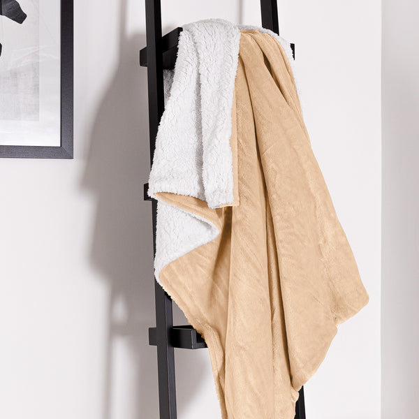 Sherpa-teppe - Fleece Light Mink Fabric Close-up Image